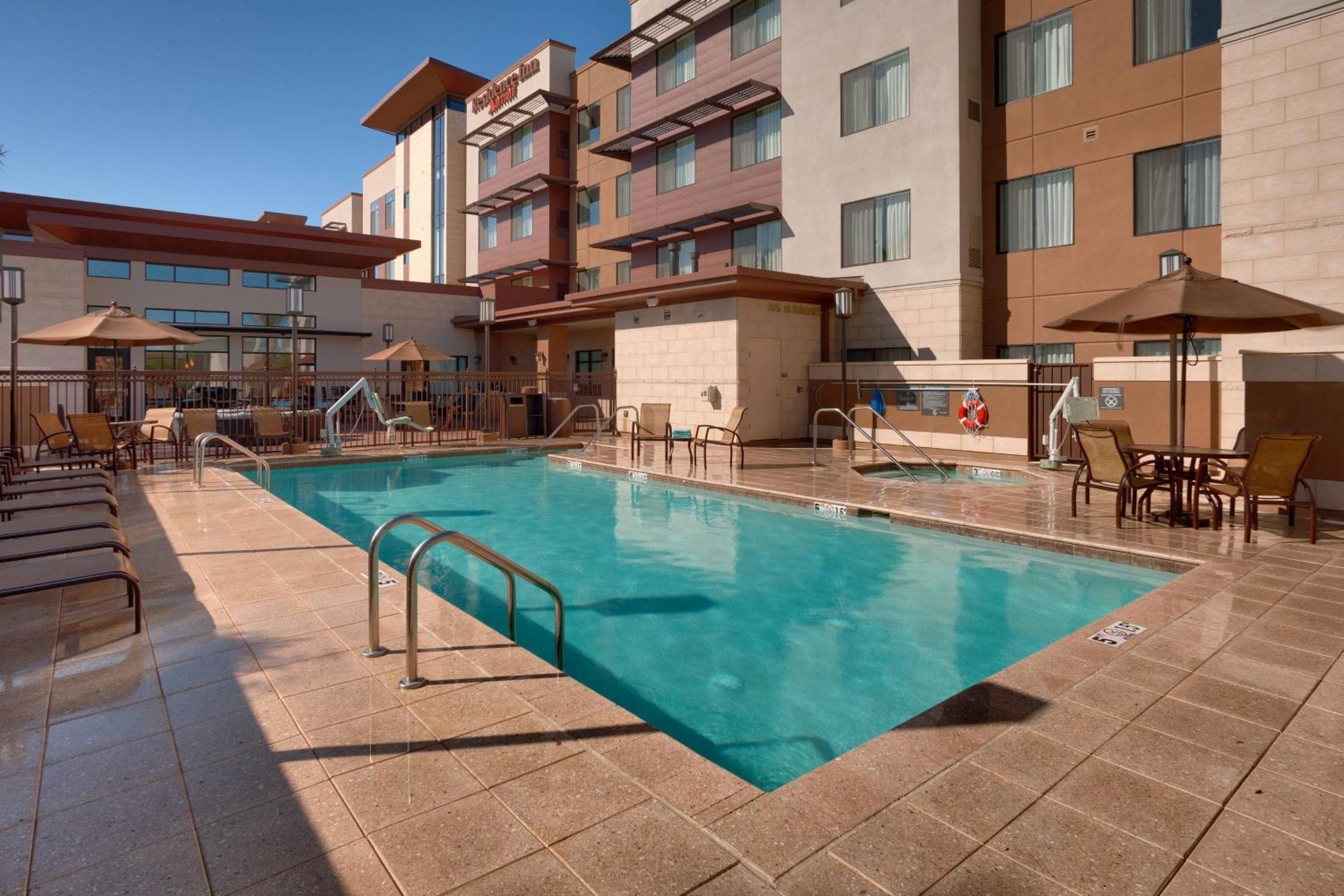 Residence Inn By Marriott Phoenix Гилбърт Екстериор снимка