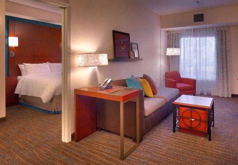 Residence Inn By Marriott Phoenix Гилбърт Екстериор снимка